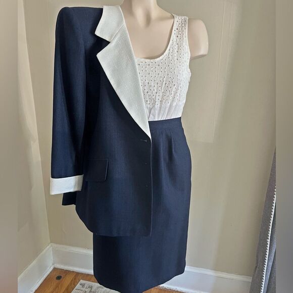Vintage Kasper Navy White Skirt Suit Set Gold Buttons Blazer 80s Size 4 - Picture 15 of 15